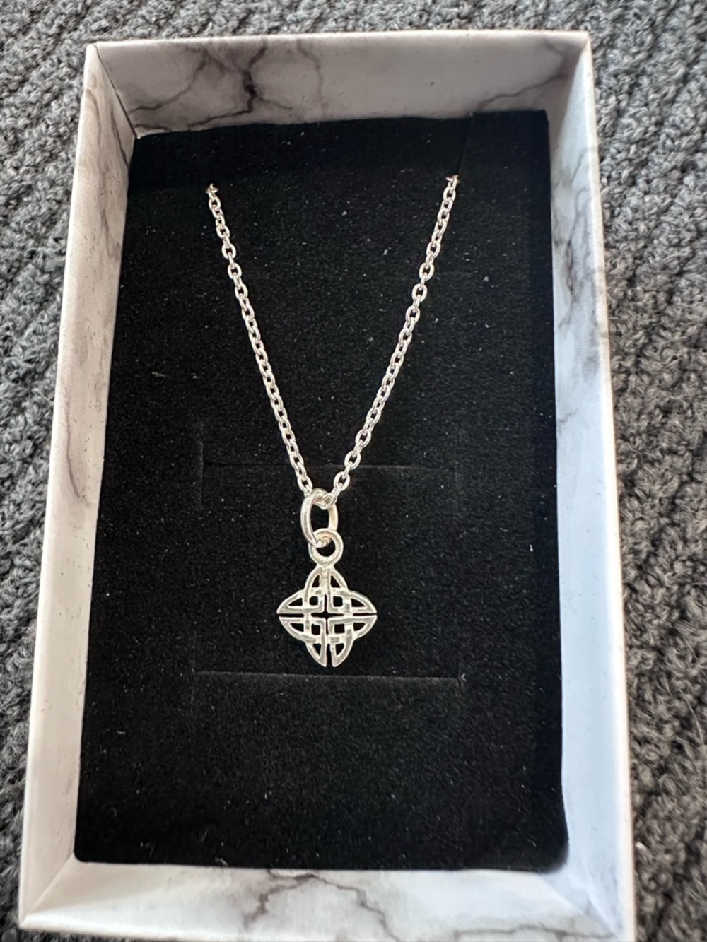 Celtic Knot Silver Pendant Necklace - Women Jewelry